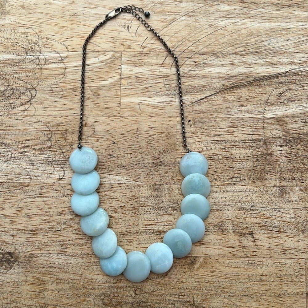 Green disc necklace